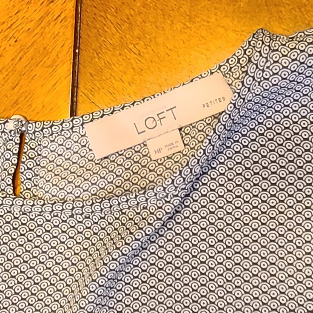 Ann Taylor LOFT Babydoll Blouse M Petite - Picture 2 of 3